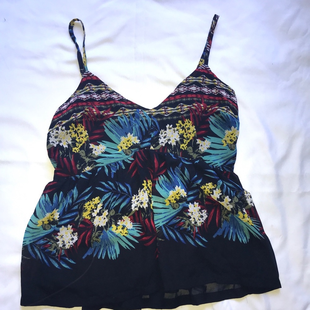 Hollister Tropical Tank